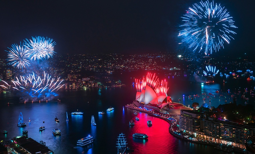 Image 9: New Year's Eve Sydney Harbour Cruise