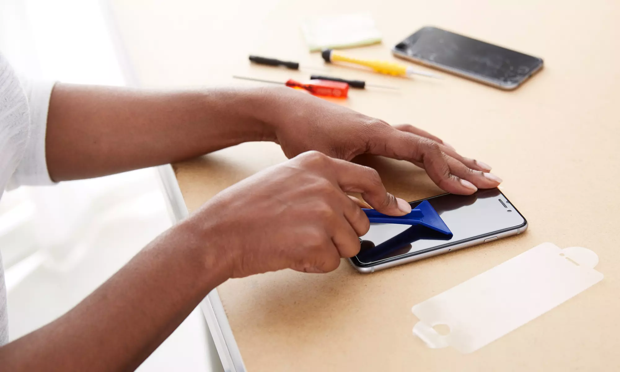iPhone 5 Screen Replacement from SI computers Sales & Service (49% Off) - Primary Image