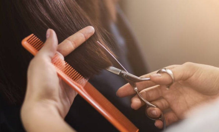 Image 4: Sesión de peluquería con corte en Salón de belleza Godely