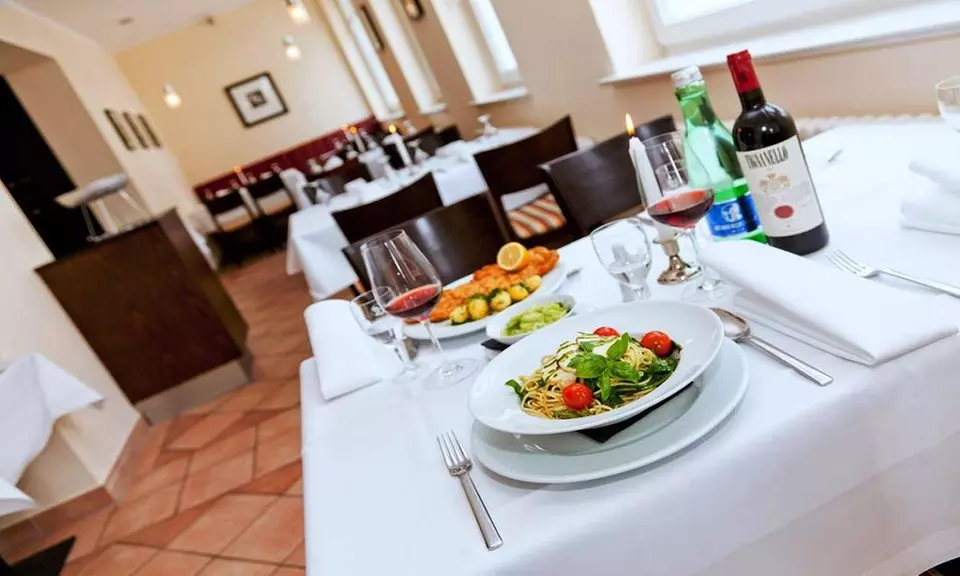 Rügen: 2-Zimmer-Suite mit Balkon inkl. Halbpension