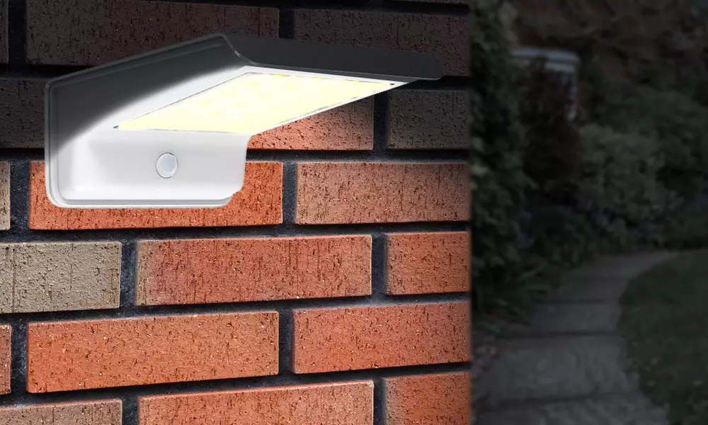 1 o 2 lampade con 20 LED ad energia solare - Primary Image