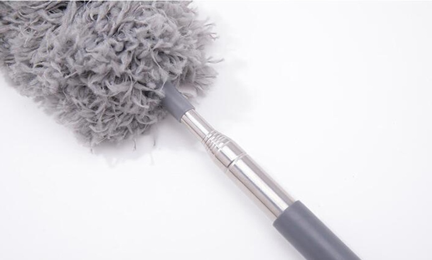 Image 7: Retractable Microfiber Duster