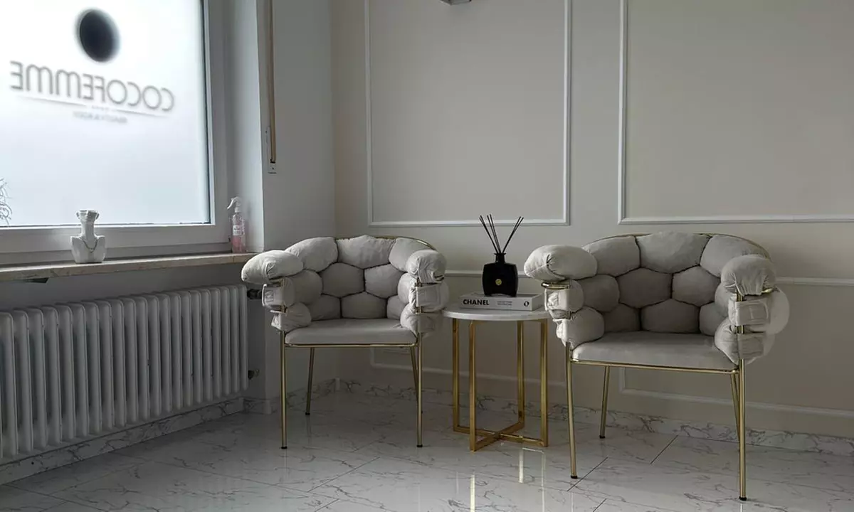 90 Min. Aqua-Facial & kosmetisches Microneedling für 1 Person