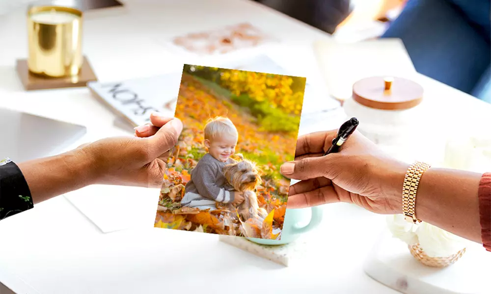 Jusqu'à 500 tirages photo de 10 x 15 cm avec Photo Gifts