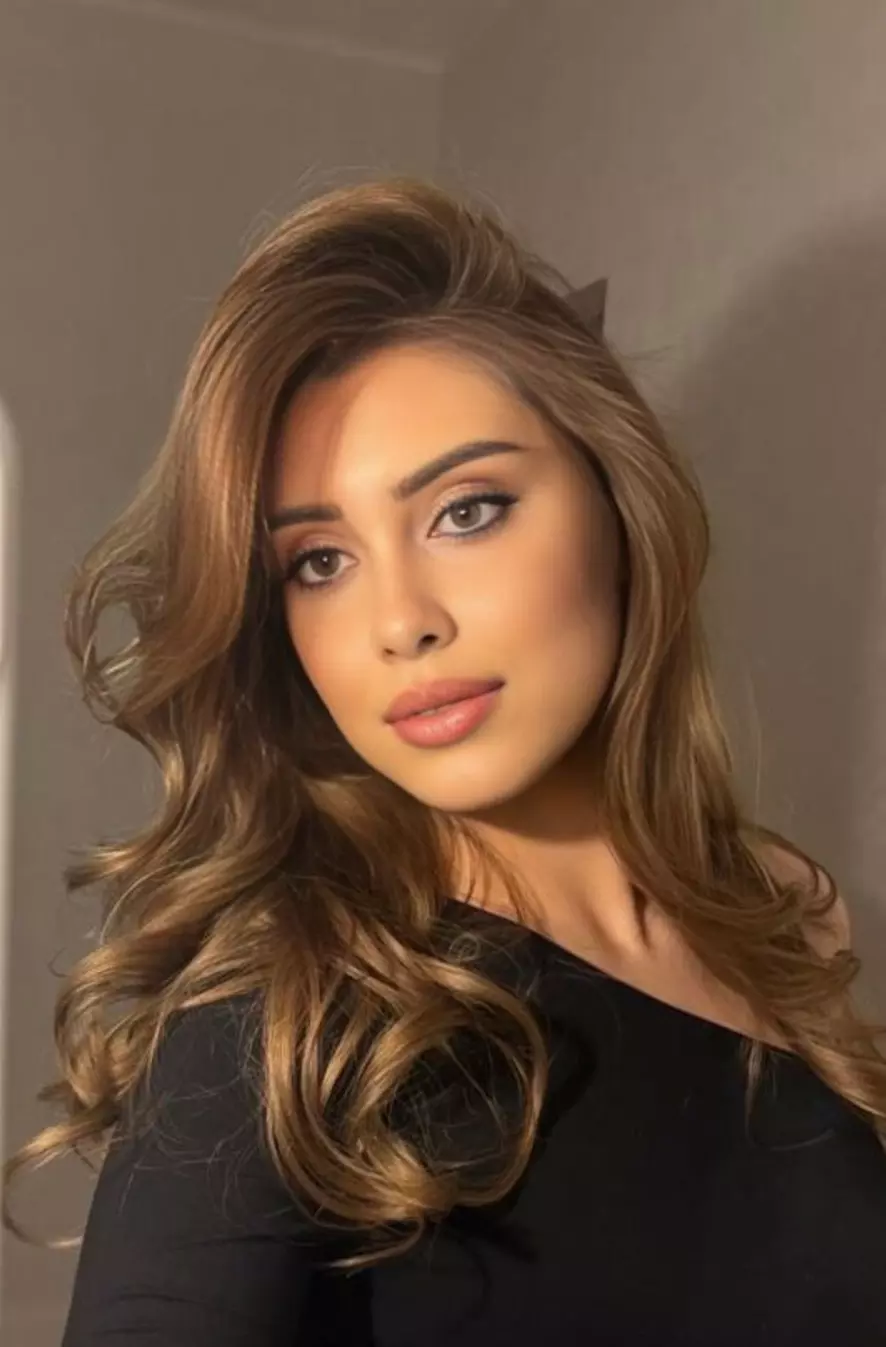 Up to 45% Off on Hair Colour/Highlights/Roots