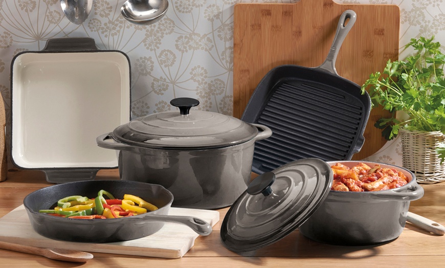 Image 13: Cooks Professional Cast Iron Set