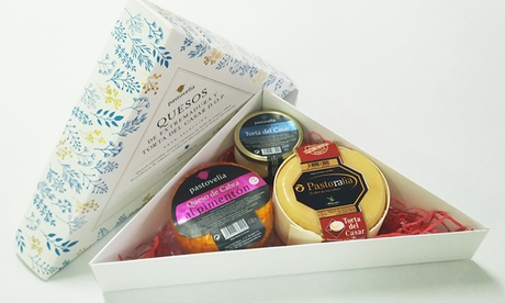 Fino a 3 set di 3 formaggi spagnoli consegnati in box regalo