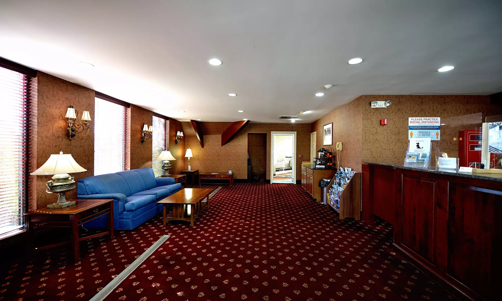 Riverside retreat with pool, fitness center, and on-site dining
