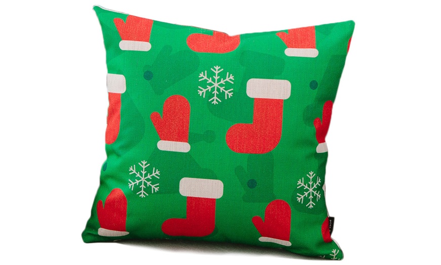 Image 5: Christmas-Themed Cushion Cover