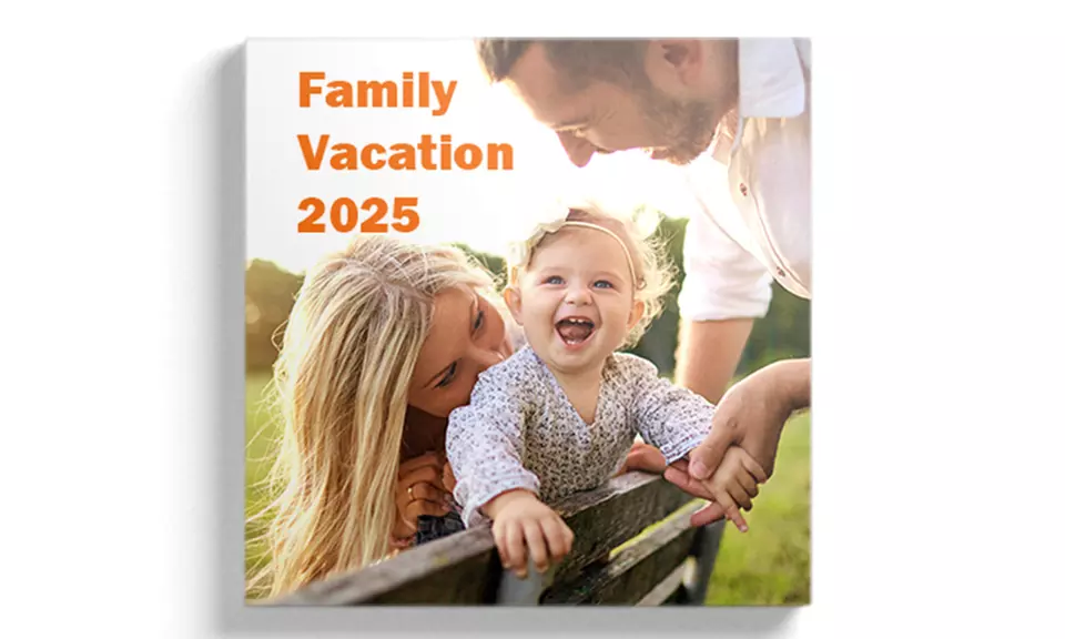 1 o 2 fotolibros personalizables de tapa blanda en diferentes tamaños