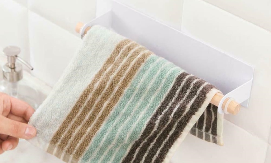 Image 2: Kitchen Towel Rack