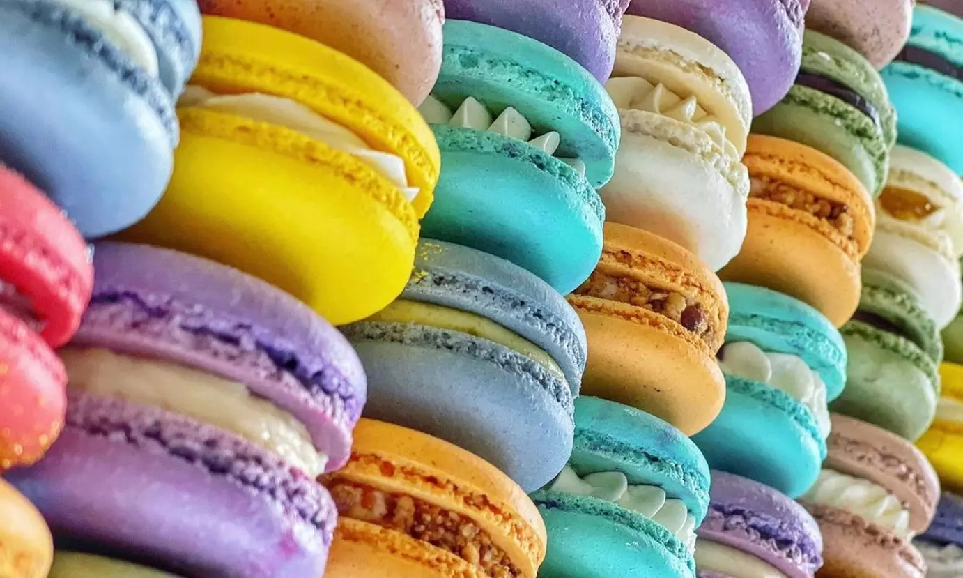 6 oder 10 handgemachte Macarons