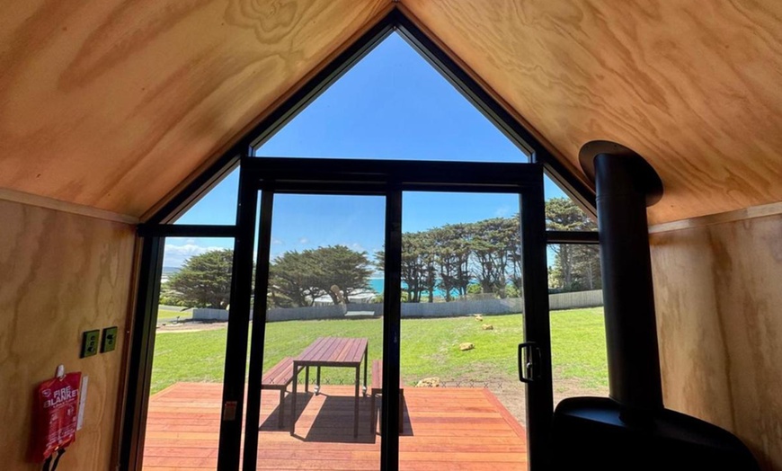 Image 8: Cape Bridgewater: Chalet or Retreat with Cafe Voucher & Late Checkout