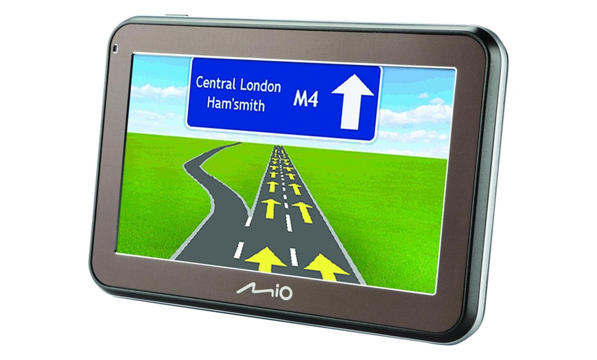 Image 6: MIO GPS with Integrated Dash Cam
