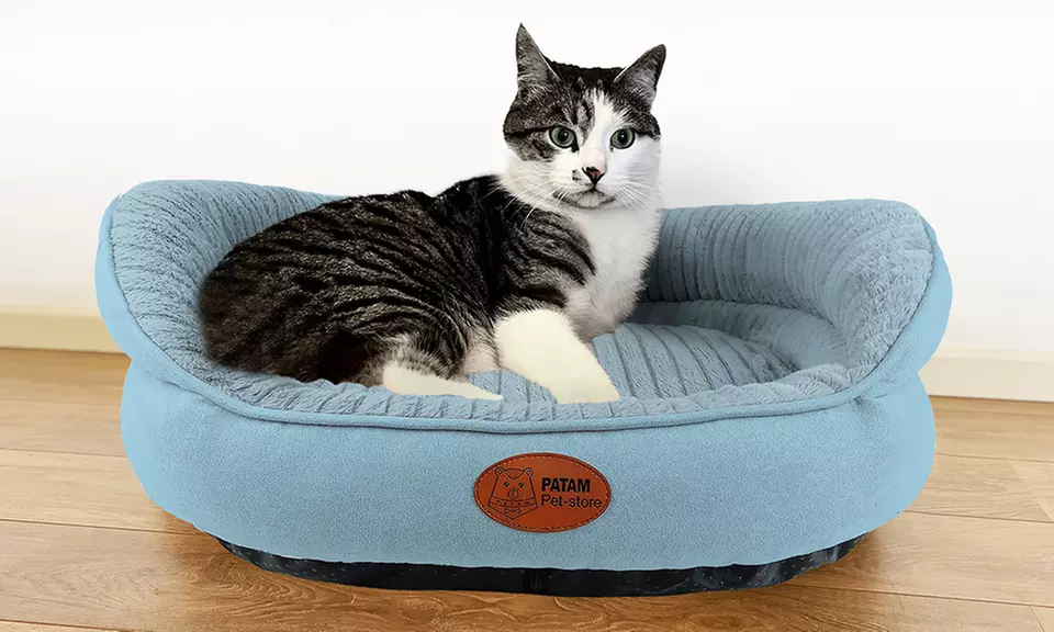 Cucce, lettini e divanetti per cani e gatti in vari modelli e misure