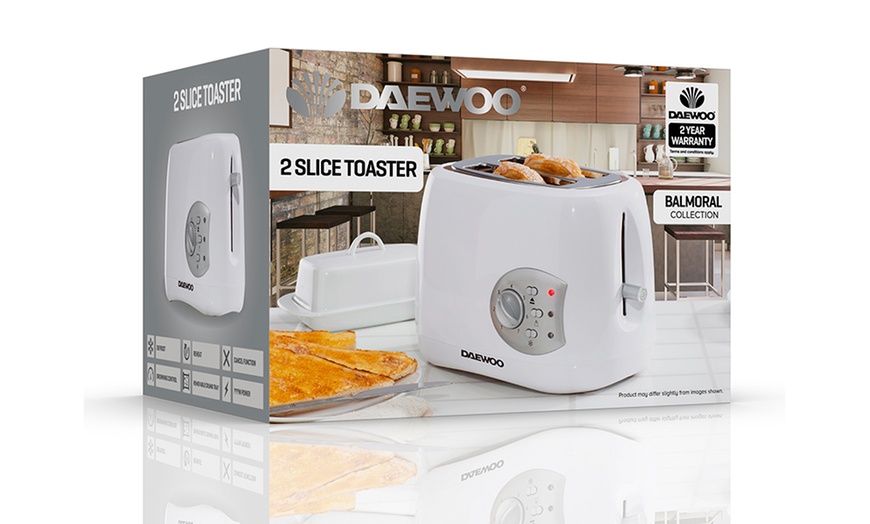 Image 10: Daewoo Kettle and Toaster Set