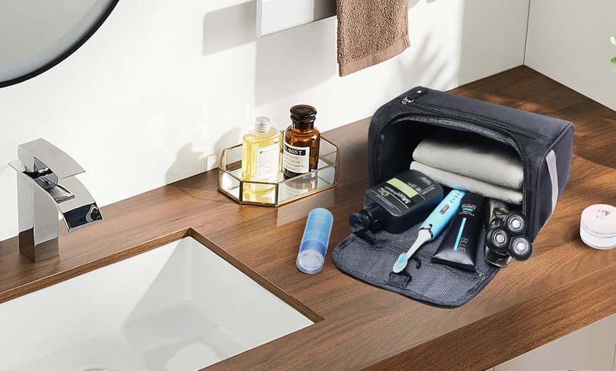 Image 11: Hanging Toiletry Bag