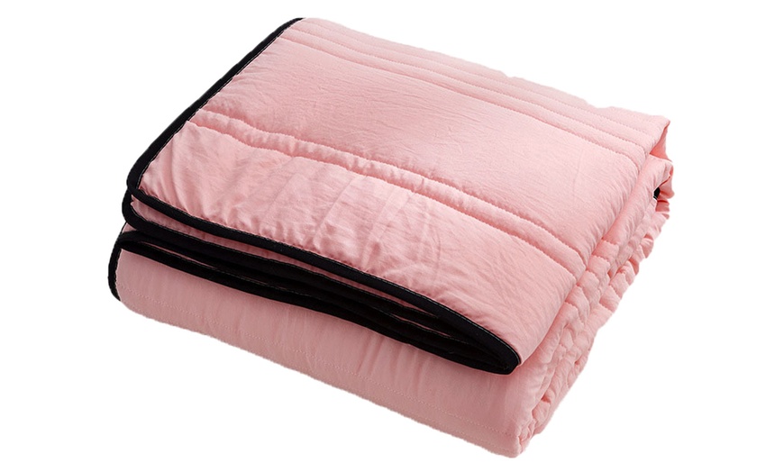 Image 15: Air-Conditioned Thin Quilt