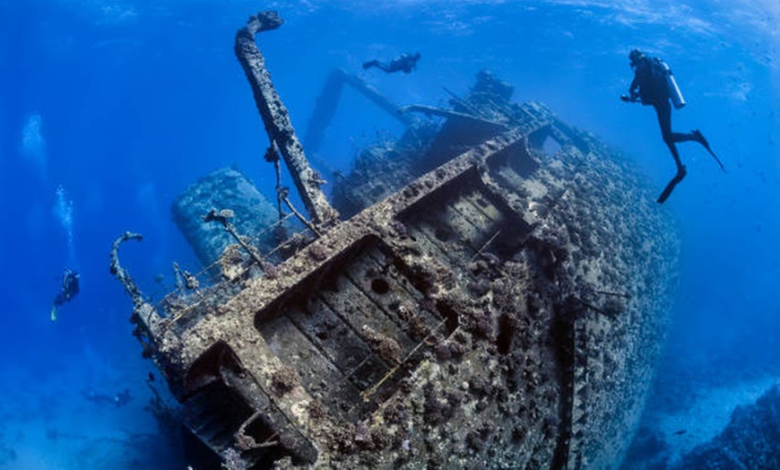 Image 5: Bautismo de buceo con fotografía en The Blue Jump Ecodiving