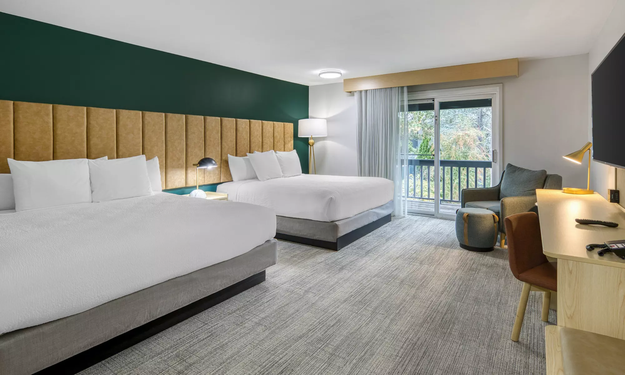 Member Pricing: Relaxing Portland-Area Stay w/ Pool & Free Breakfast