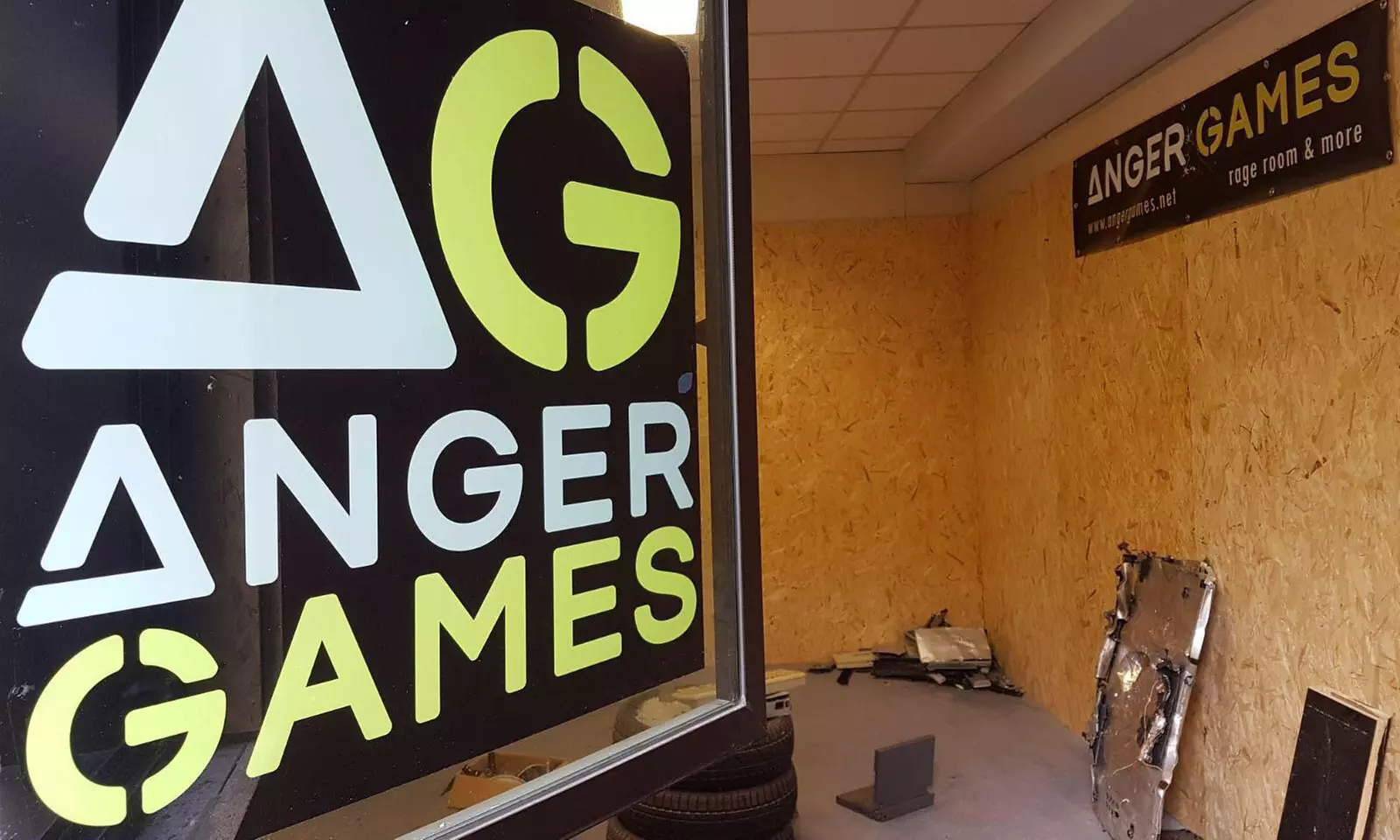 Anger Games: ingresso per una o 2 persone nella stanza della rabbia, Torino - Primary Image