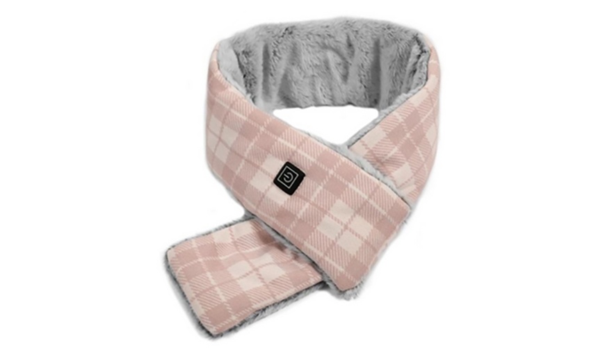 Image 9: USB Charging Thermal Plaid Check Pattern Scarf