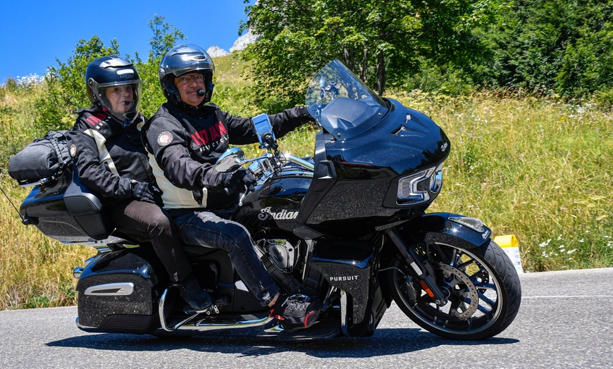 Image 2: Balade moto et découvertes viticoles en Rhône-Alpes