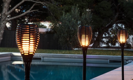 Lot de 2, 4 ou 8 torches solaires imitation flamme 44 LED