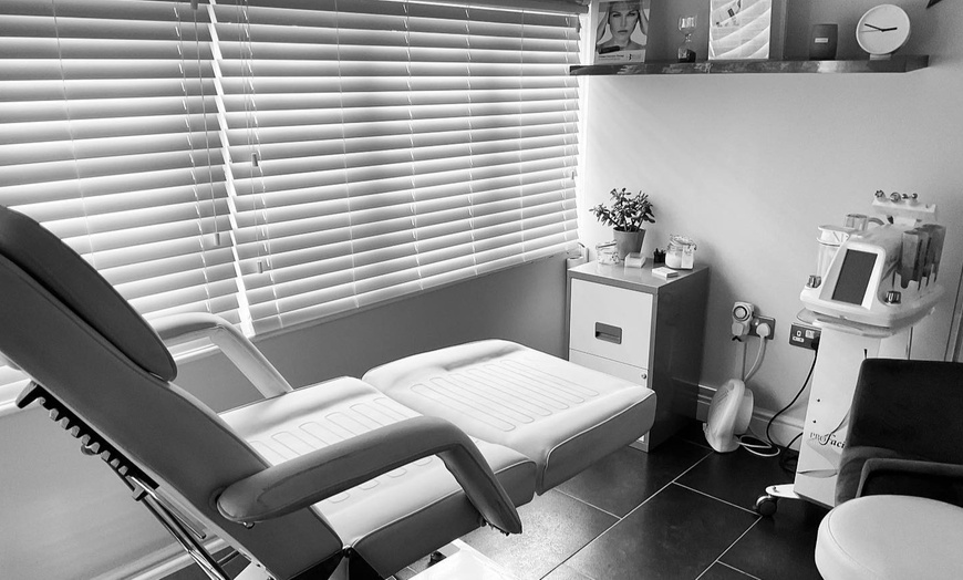 Image 2: Platelet-Rich-Plasma Hairloss Treatment 