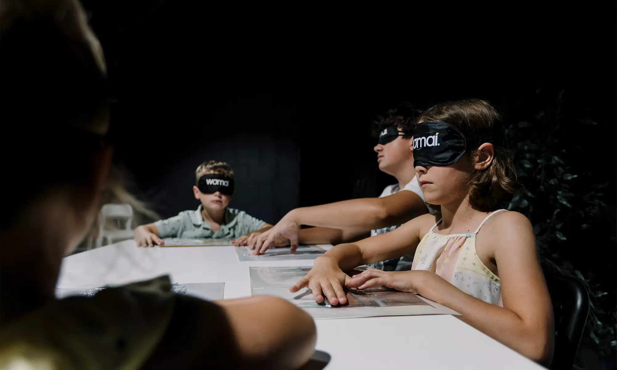 Zobacz niewidzialne, poczuj niezapomniane! Bilety „W stronę ciemności”