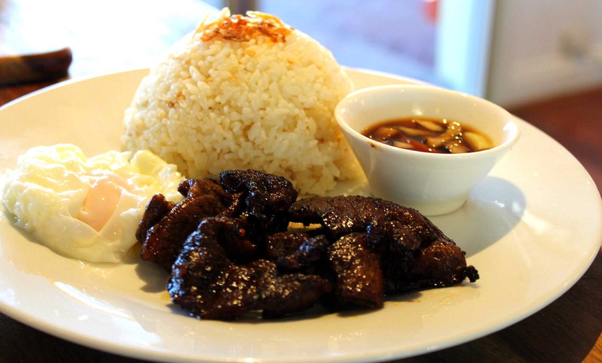 Image 4: Filipino Lunch with Drink