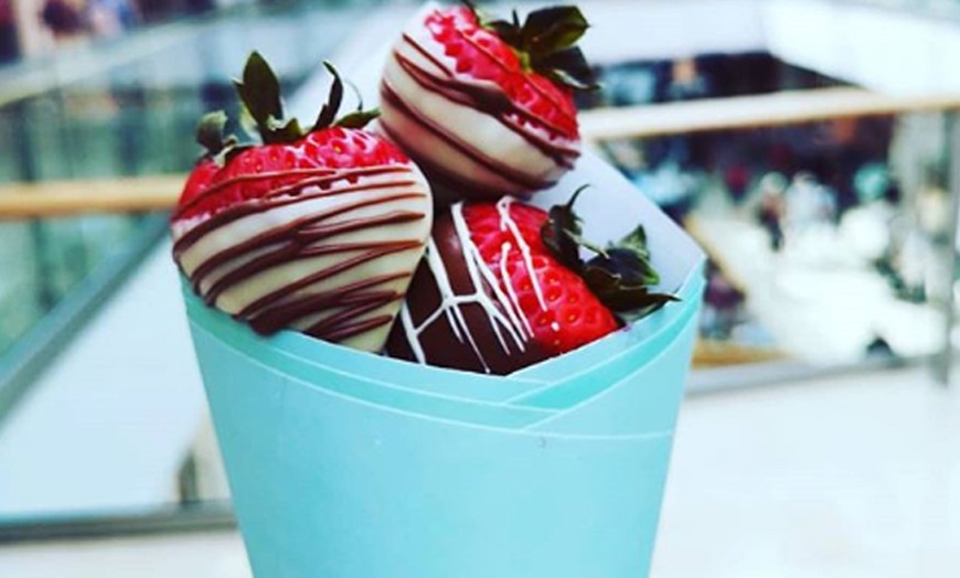 Image 2: Chocolate-Dipped Strawberries