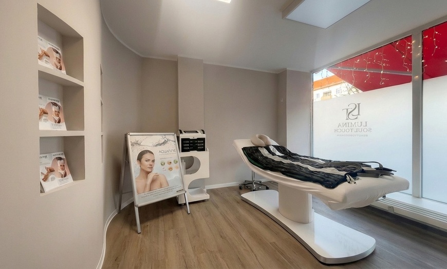 Image 6: 60 Min. Microblading mit Brow Artist inkl. Nachbehandlung für 1 Person