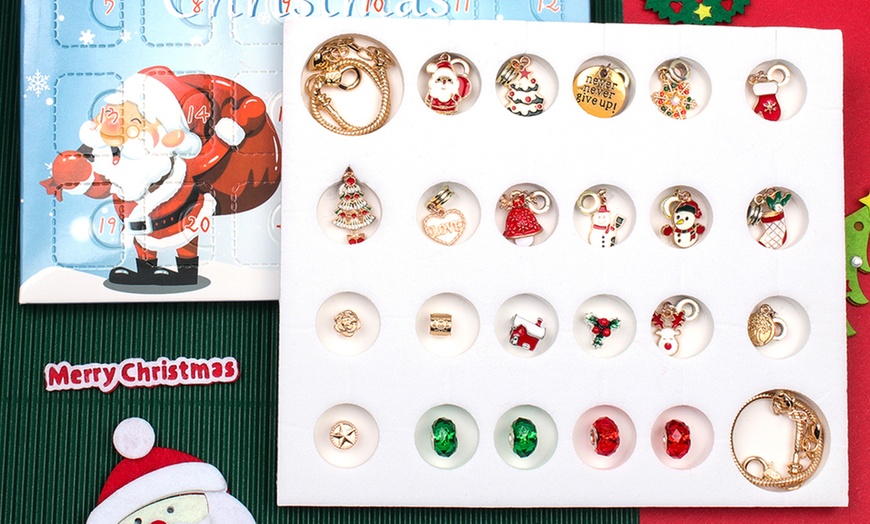 Image 9: Christmas Advent Calendar DIY Bracelet Charms