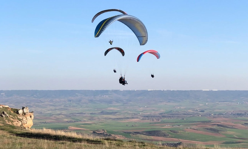 Image 10: Vuelo parapante o paramotor de 20 minutos con Fotos con Airparapente