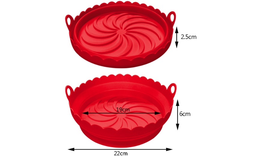 Image 10: Five-Piece Foldable Silicone Air Fryer Liner and Utensils Set