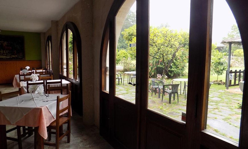 Image 10: Cantabria: apartamento con desayuno y opción cena