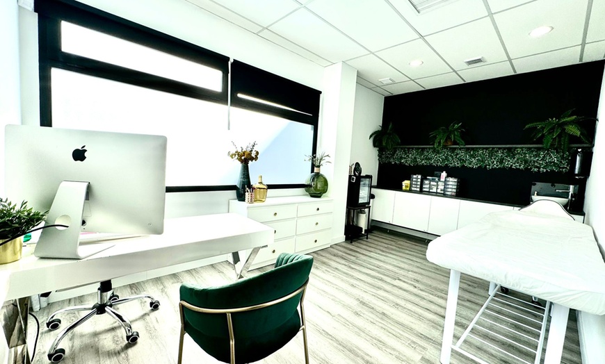 Image 3: Presoterapia y masaje drenante manual en paquetes flexibles