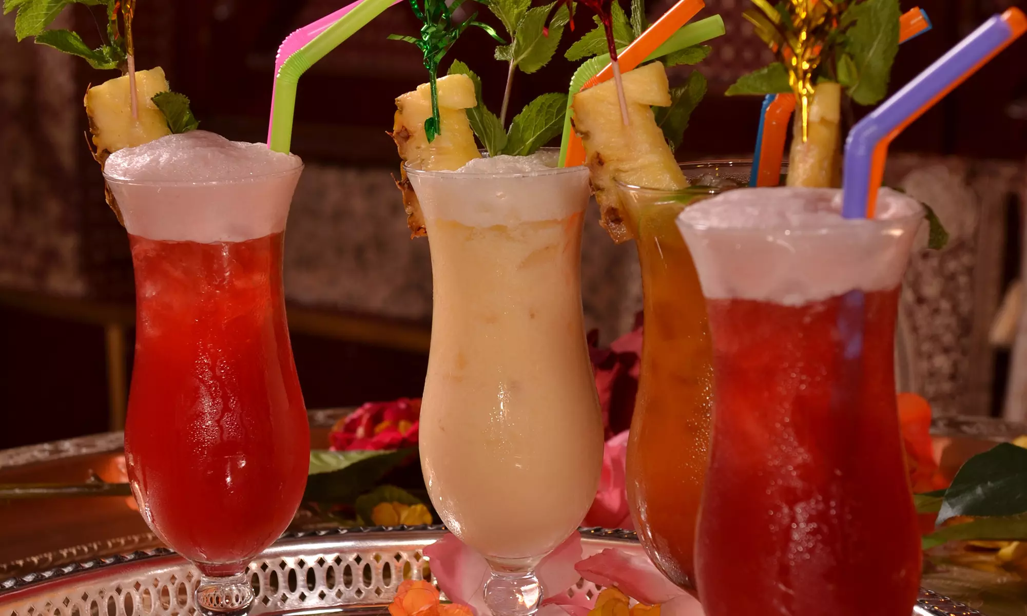 Dinnershow „Mirage“ oder Märchenbrunch: 1 Ticket im April bis Juni