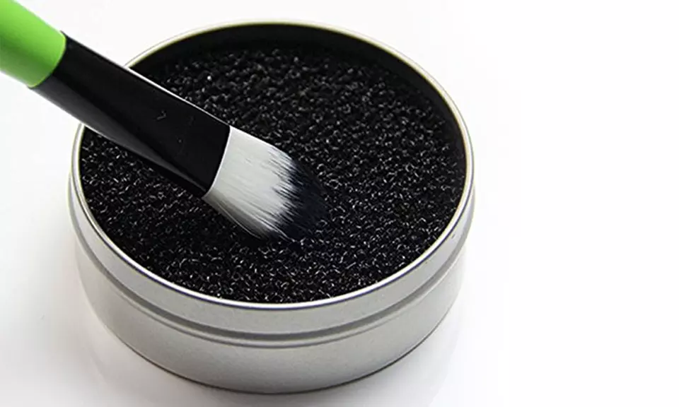 Make-Up Brush Cleaner Sponge - Primary Image