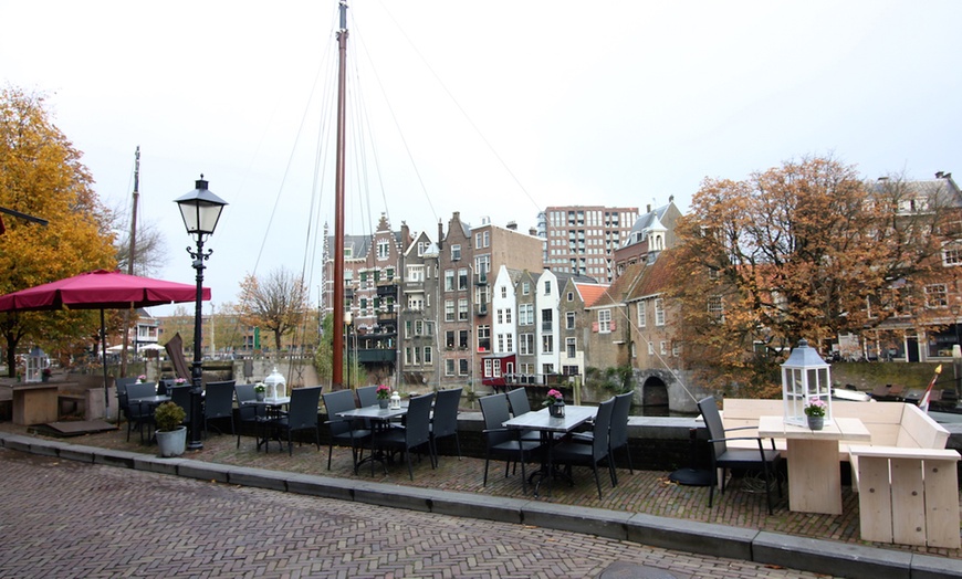 Image 3: High tea in Delfshaven