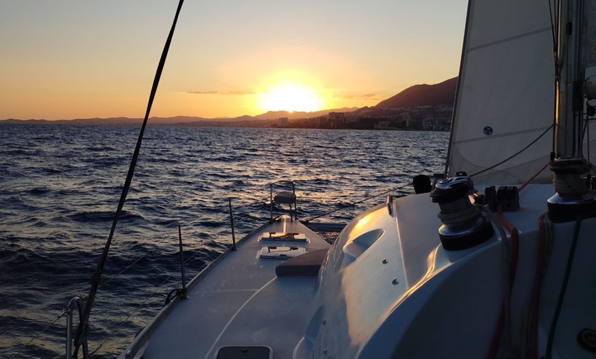 Image 5: Excursión en catamarán desde Puerto Marina Benalmádena