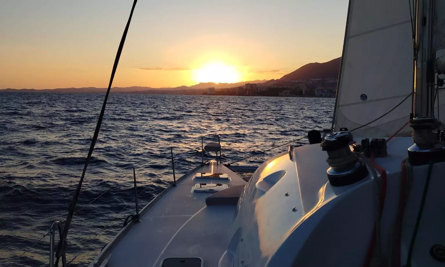 Excursión en catamarán desde Puerto Marina Benalmádena
