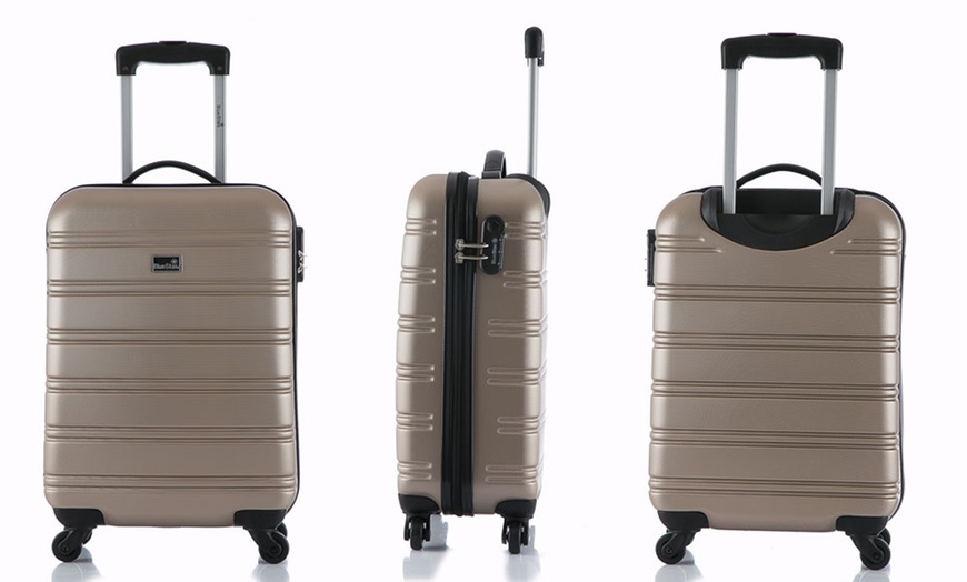 Image 14: Lightweight Luggage