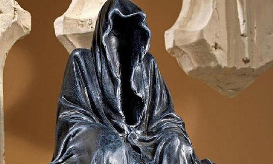 Image 8: Grim Reaper Sitting Statue Halloween Decoration