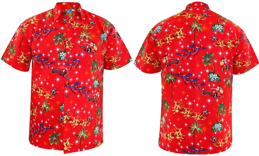 Image 5: Men's Hawaiian Christmas Shirts