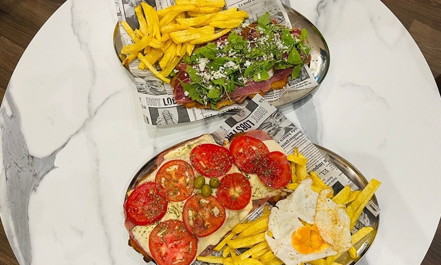 Image 13: Menú de milanesa para 2 o 4 personas con opción a botella de vino