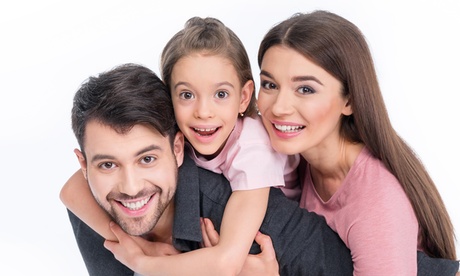 Shooting fotografico per l'occasione della Festa del Papà con la famiglia (sconto fino a 97%). Valido in 29 sedi