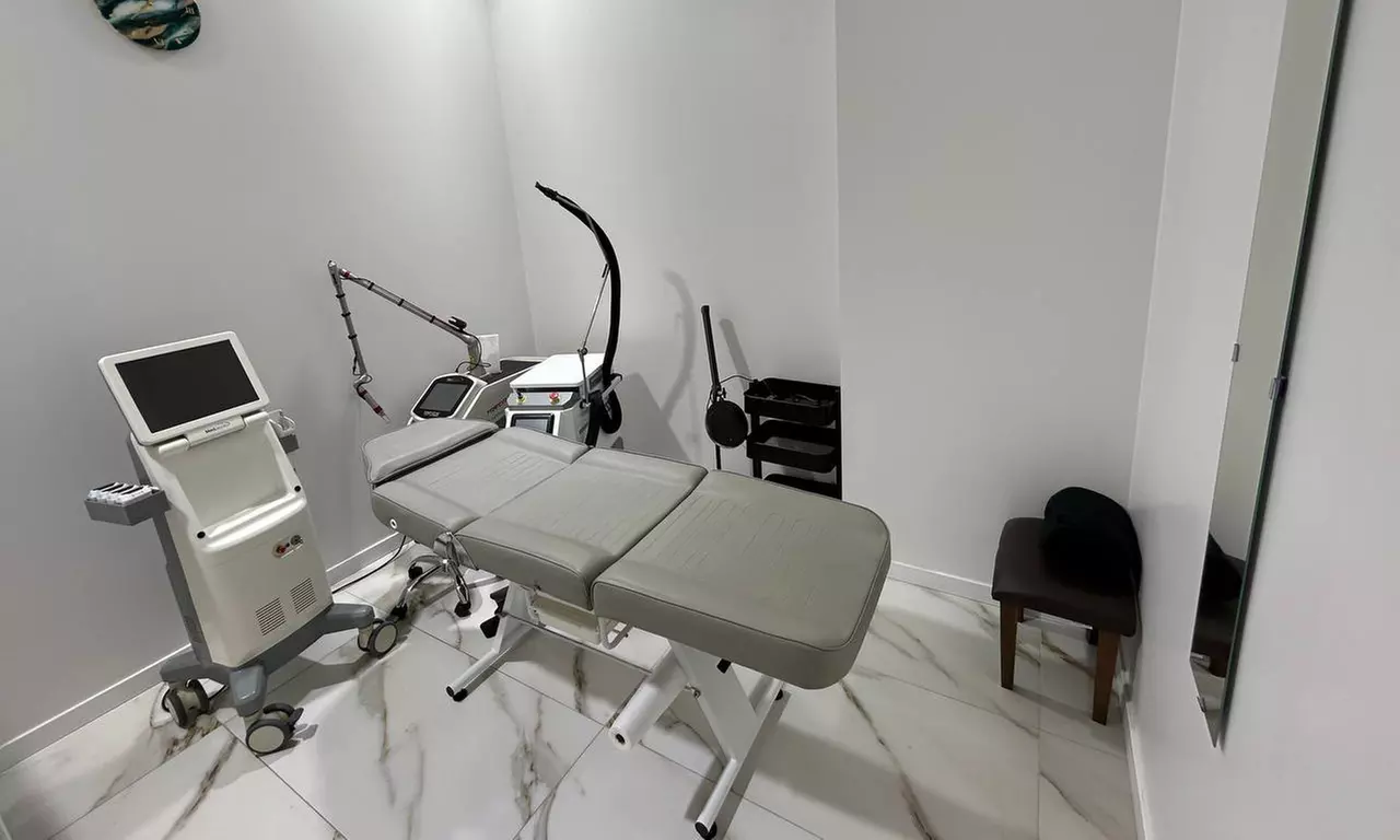 Infiltración de 1 o 2 viales de relleno dérmico en Davinci Clinique