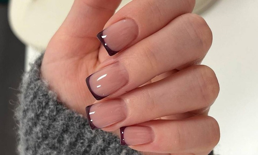 Image 2: Manicure hybrydowy na każdą okazję